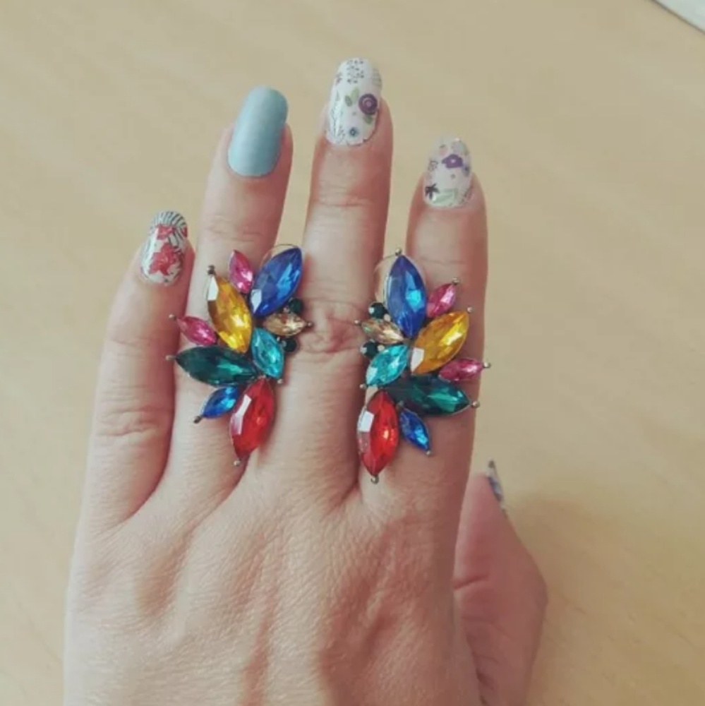 ‼️Crystal Rhinestone earrings - Picture 7 of 7